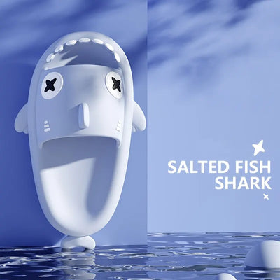 Chaussons requin style crocs