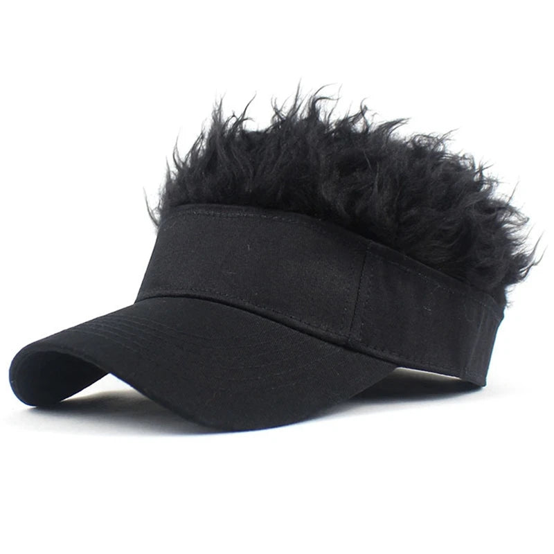 casquette avec cheveux noirs